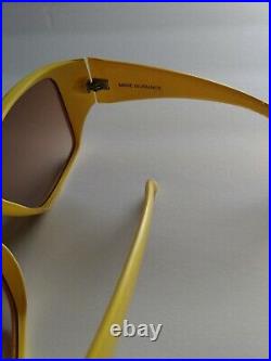60's VINTAGE RARE YELLOW FRAME SIGNED FRENCH SUN GLASSES MID CENTURY WithCASE