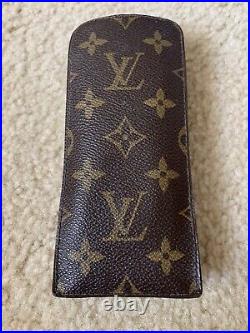 LOUIS VUITTON Eye Glasses Sun Glasses Soft Case Monogram Etui A Lunettes. Mint